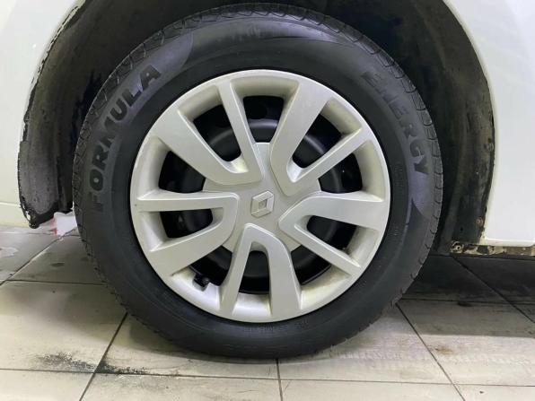 Renault Logan II Рестайлинг с пробегом 2019 года, цена 832 650 рублей, 126047 км, седан, Автокод Объявления