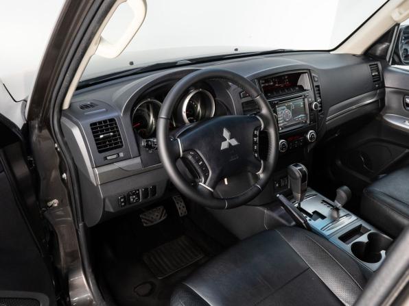 Mitsubishi Pajero IV Рестайлинг 1 с пробегом 2014 года, цена 2 270 000 рублей, 245875 км, внедорожник, Автокод Объявления