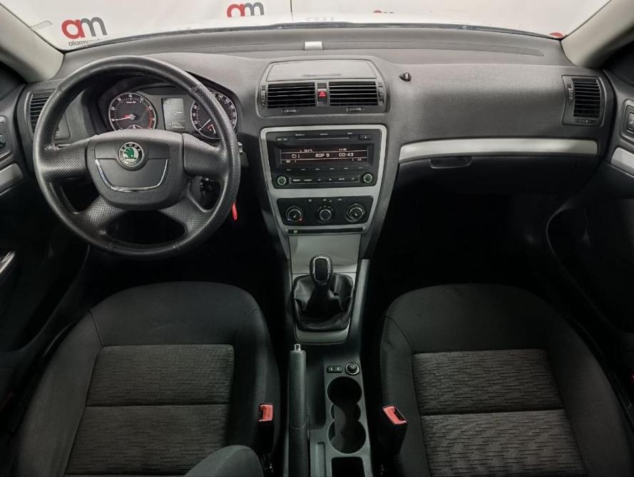 Skoda Octavia II (A5) Рестайлинг Санкт-Петербург  - изображение 9