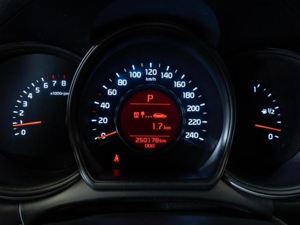 Kia Ceed II Рестайлинг с пробегом 2016 года, цена 960 000 рублей, 250178 км, хэтчбек, Автокод Объявления