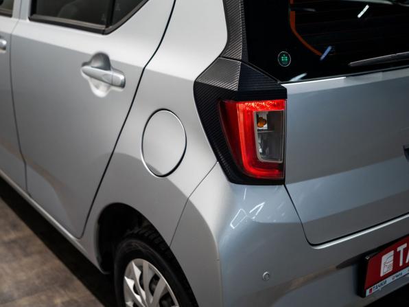 Daihatsu Mira e:S II с пробегом 2021 года, цена 725 000 рублей, 96736 км, хэтчбек, Автокод Объявления