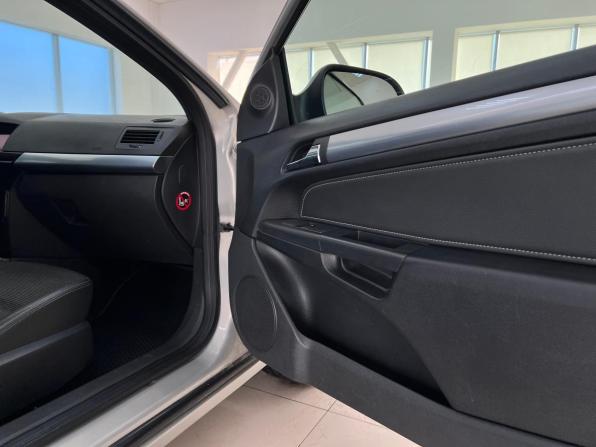 Opel Astra H Рестайлинг с пробегом 2010 года, цена 699 000 рублей, 198640 км, хэтчбек, Автокод Объявления