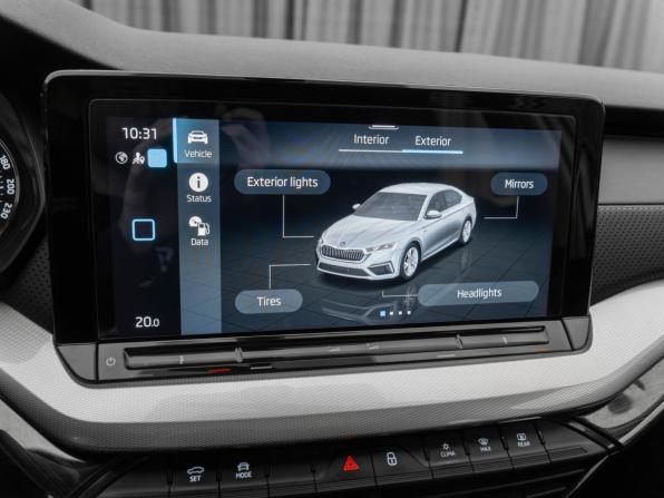Skoda Octavia IV (A8) с пробегом 2021 года, цена 2 470 000 рублей, 59807 км, лифтбек, Автокод Объявления