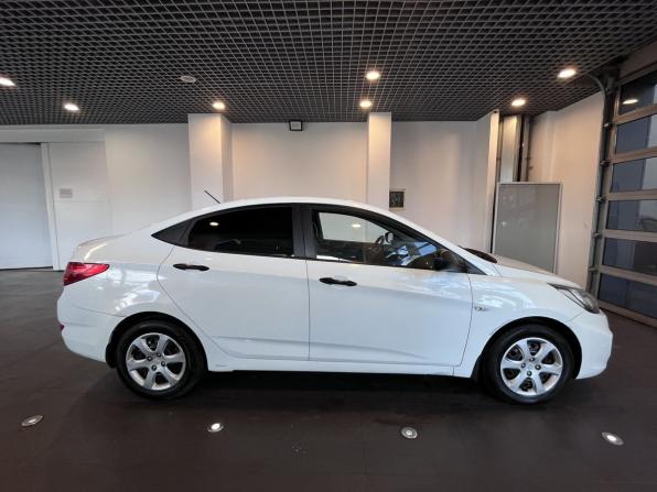 Hyundai Solaris I с пробегом 2013 года, цена 600 000 рублей, 217971 км, седан, Автокод Объявления