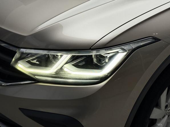 Volkswagen Tiguan II Рестайлинг с пробегом 2021 года, цена 2 520 000 рублей, 152690 км, внедорожник, Автокод Объявления