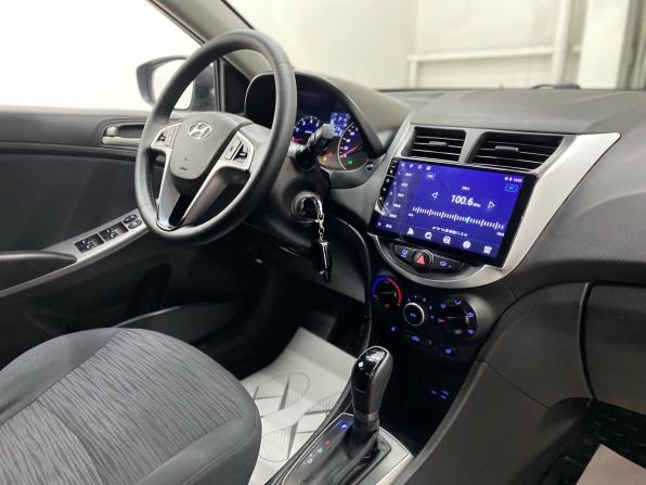 Hyundai Solaris I Рестайлинг с пробегом 2015 года, цена 1 199 000 рублей, 98019 км, седан, Автокод Объявления