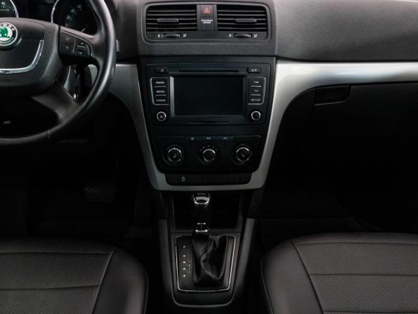 Skoda Yeti I с пробегом 2013 года, цена 849 000 рублей, 202320 км, внедорожник, Автокод Объявления