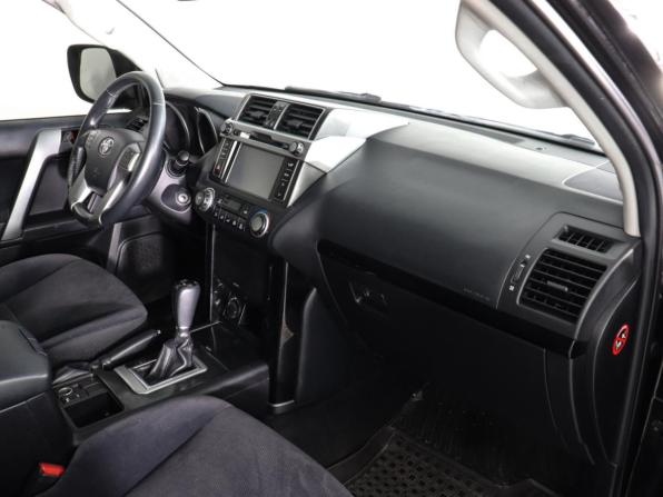 Toyota Land Cruiser Prado 150 Series Рестайлинг 1 с пробегом 2016 года, цена 3 490 000 рублей, 132700 км, внедорожник, Автокод Объявления