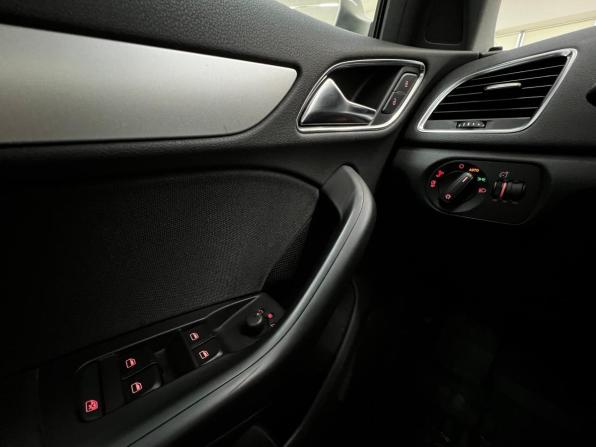 Audi Q3 I (8U) Рестайлинг с пробегом 2015 года, цена 2 040 000 рублей, 101109 км, внедорожник, Автокод Объявления