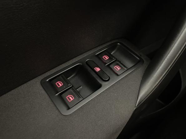 Volkswagen Polo V с пробегом 2013 года, цена 1 050 000 рублей, 31049 км, седан, Автокод Объявления