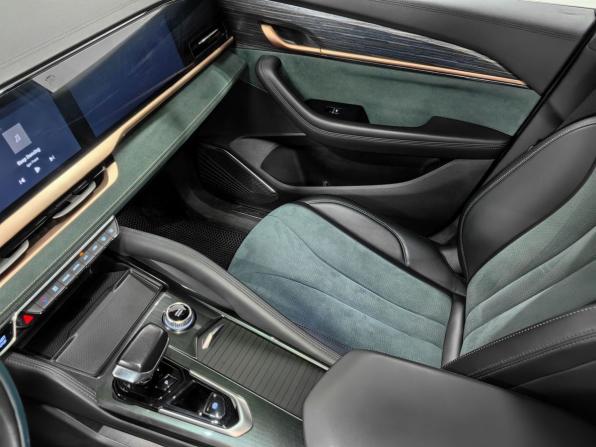 Geely Monjaro I с пробегом 2024 года, цена 3 200 000 рублей, 52200 км, внедорожник, Автокод Объявления