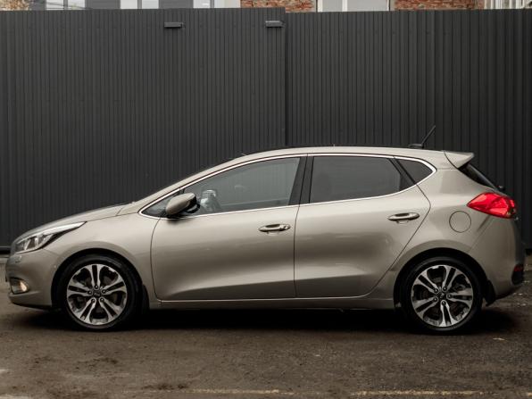 Kia Ceed II с пробегом 2013 года, цена 1 590 000 рублей, 58591 км, хэтчбек, Автокод Объявления