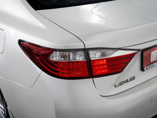 Lexus ES VI с пробегом 2014 года, цена 1 950 000 рублей, 187781 км, седан, Автокод Объявления