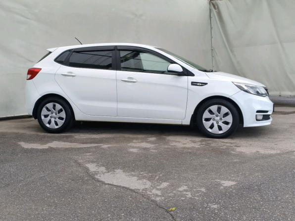 Kia Rio III Рестайлинг с пробегом 2015 года, цена 920 000 рублей, 192182 км, хэтчбек, Автокод Объявления