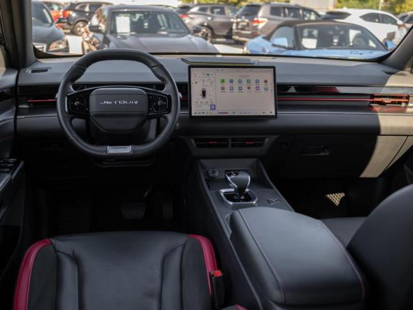 JETOUR DASHING I с пробегом 2023 года, цена 1 999 000 рублей, 40499 км, внедорожник, Автокод Объявления