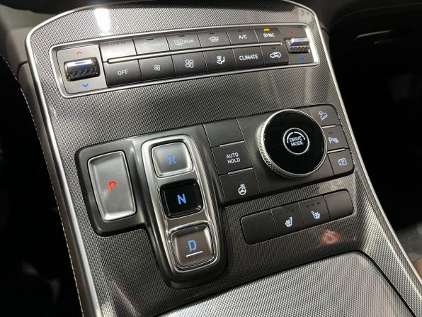 Hyundai Santa Fe IV Рестайлинг с пробегом 2022 года, цена 3 310 000 рублей, 99068 км, внедорожник, Автокод Объявления