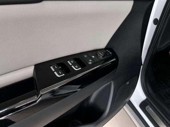 Kia Sportage IV с пробегом 2018 года, цена 2 290 000 рублей, 102660 км, внедорожник, Автокод Объявления