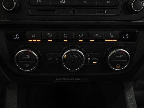Volkswagen Jetta VI с пробегом 2014 года, цена 1 579 000 рублей, 103801 км, седан, Автокод Объявления