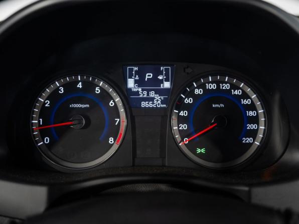 Hyundai Solaris I Рестайлинг с пробегом 2015 года, цена 975 000 рублей, 86620 км, хэтчбек, Автокод Объявления