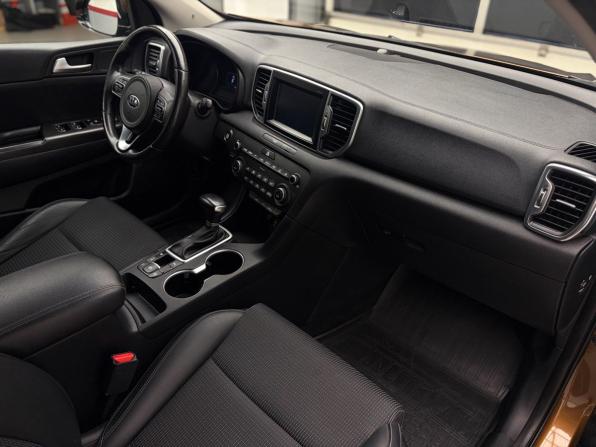 Kia Sportage III Рестайлинг с пробегом 2016 года, цена 2 329 000 рублей, 139115 км, внедорожник, Автокод Объявления