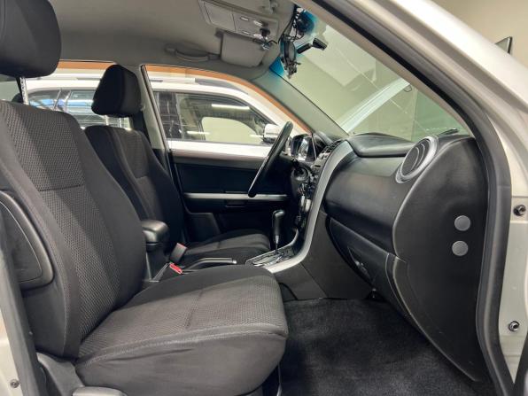 Suzuki Grand Vitara II Рестайлинг с пробегом 2010 года, цена 820 000 рублей, 327000 км, внедорожник, Автокод Объявления