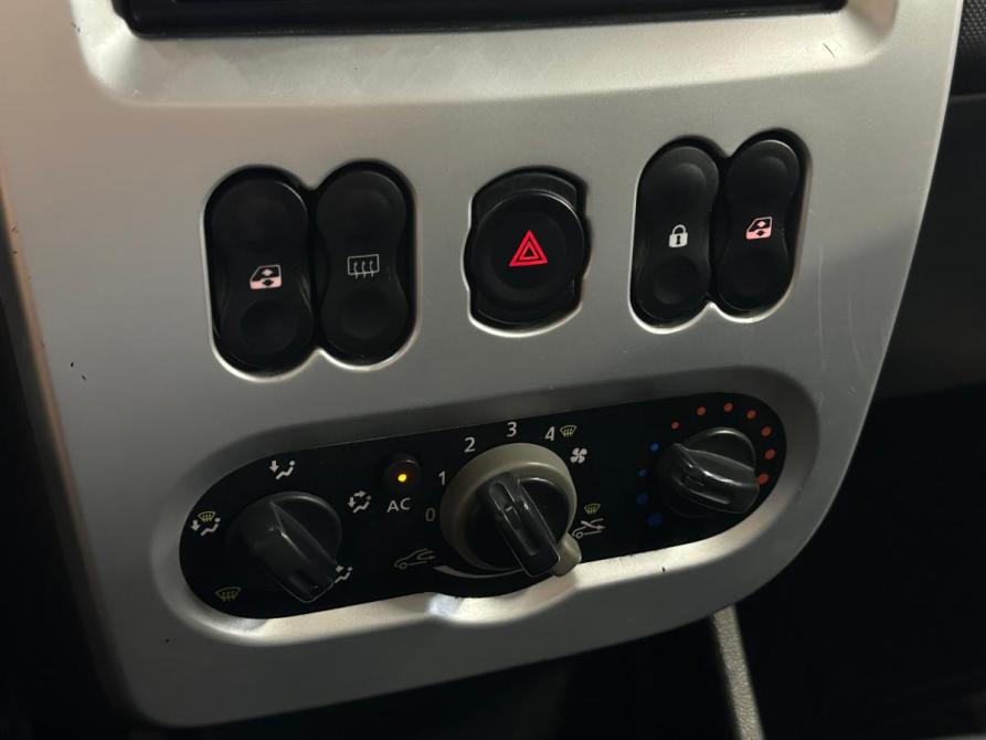 Renault Sandero I Санкт-Петербург  - изображение 15