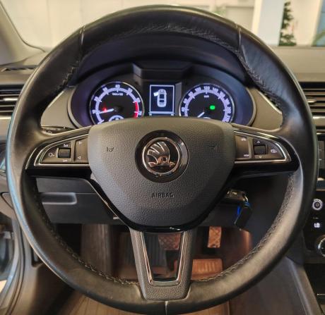 Skoda Octavia III (A7) Рестайлинг с пробегом 2018 года, цена 1 875 000 рублей, 71032 км, лифтбек, Автокод Объявления