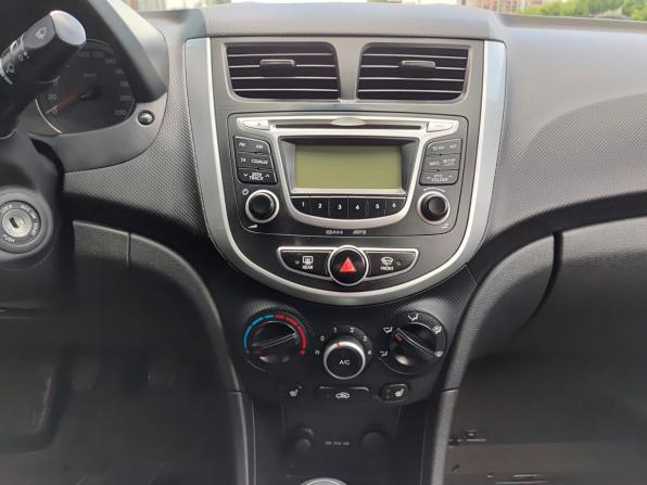 Hyundai Solaris I с пробегом 2014 года, цена 770 000 рублей, 188469 км, седан, Автокод Объявления