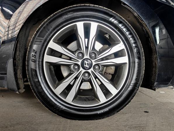 Hyundai Elantra VI (AD) с пробегом 2018 года, цена 1 345 000 рублей, 201723 км, седан, Автокод Объявления