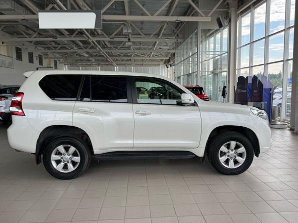 Toyota Land Cruiser Prado 150 Series Рестайлинг 1 с пробегом 2015 года, цена 3 295 000 рублей, 148233 км, внедорожник, Автокод Объявления