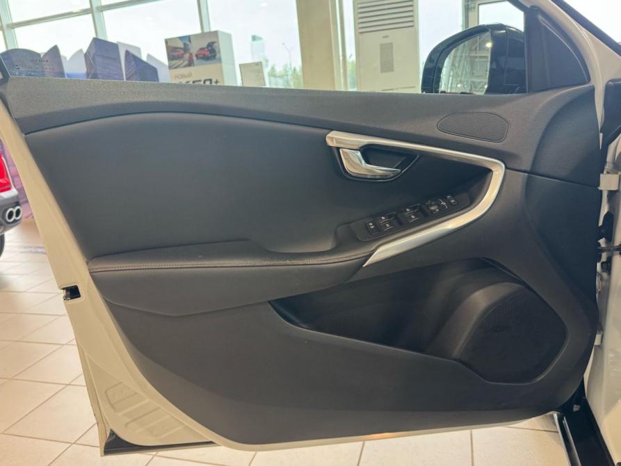 Volvo V40 Cross Country I Москва  - изображение 10