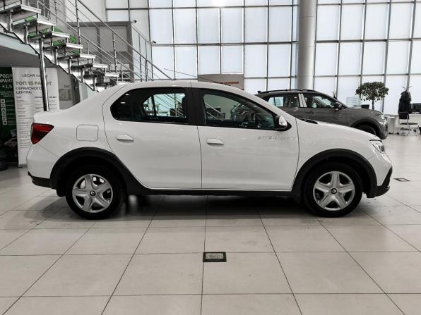 Renault Logan II Рестайлинг с пробегом 2019 года, цена 995 000 рублей, 143826 км, седан, Автокод Объявления