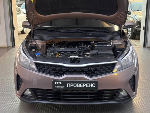 Kia Rio IV Рестайлинг с пробегом 2020 года, цена 1 599 000 рублей, 64650 км, седан, Автокод Объявления