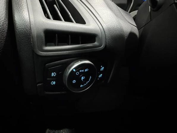 Ford Focus III Рестайлинг с пробегом 2016 года, цена 899 000 рублей, 143345 км, хэтчбек, Автокод Объявления
