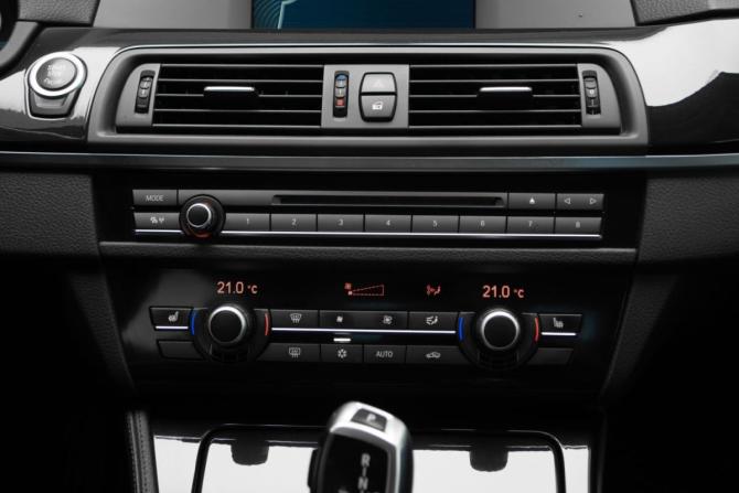 BMW 5 серии VI (F10/F11/F07) с пробегом 2011 года, цена 1 990 000 рублей, 112626 км, седан, Автокод Объявления