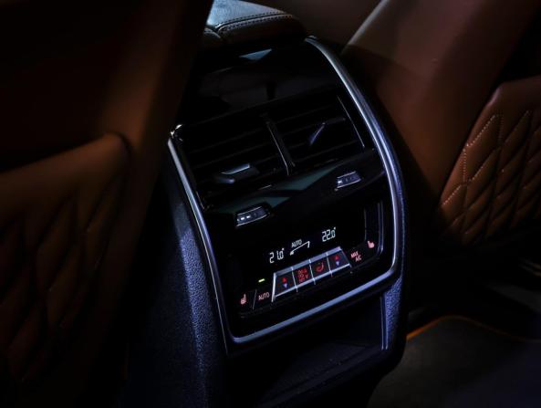 BMW X7 I (G07) Рестайлинг с пробегом 2022 года, цена 14 000 000 рублей, 43041 км, внедорожник, Автокод Объявления