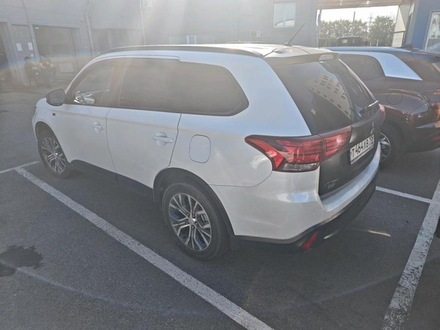 Mitsubishi Outlander III Рестайлинг 2 Санкт-Петербург  - изображение 5