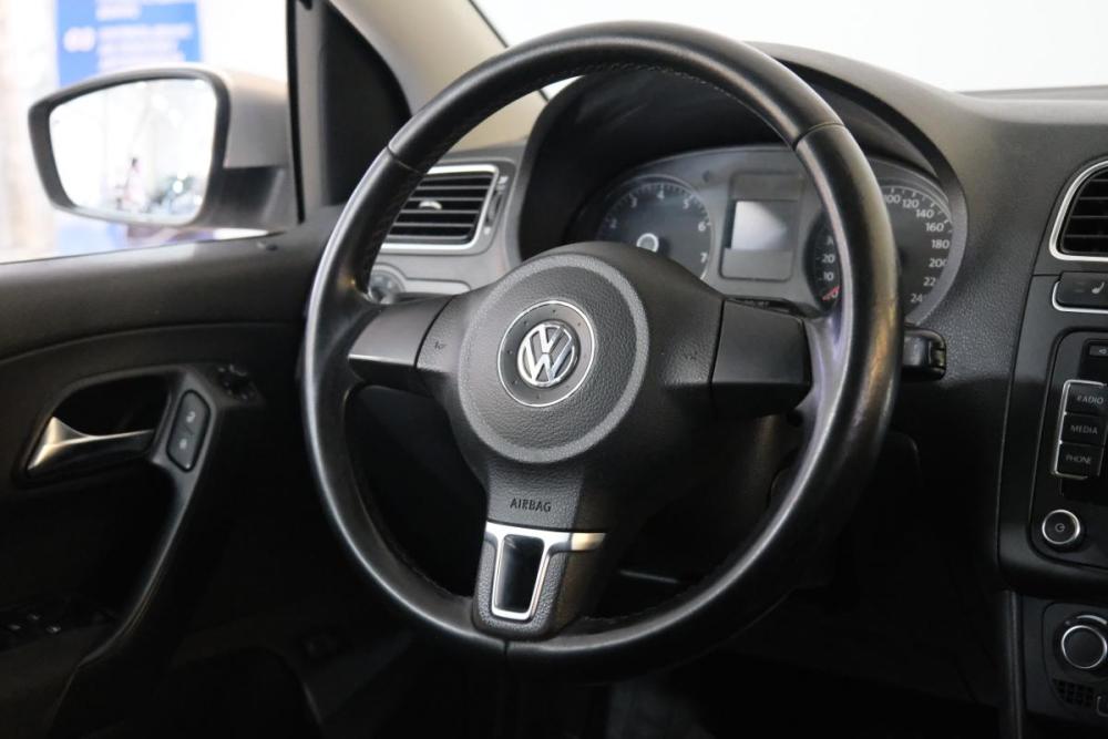 Volkswagen Polo V Омск  - изображение 12