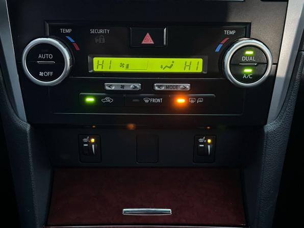 Toyota Camry VII (XV50) с пробегом 2013 года, цена 1 350 000 рублей, 299192 км, седан, Автокод Объявления