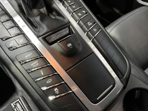 Porsche Macan I с пробегом 2015 года, цена 3 398 000 рублей, 122416 км, внедорожник, Автокод Объявления