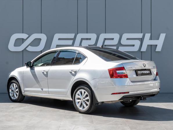 Skoda Octavia III (A7) Рестайлинг с пробегом 2018 года, цена 2 295 000 рублей, 85607 км, лифтбек, Автокод Объявления