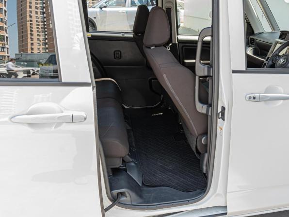 Toyota Roomy I Рестайлинг с пробегом 2020 года, цена 1 130 000 рублей, 92713 км, микровэн, Автокод Объявления