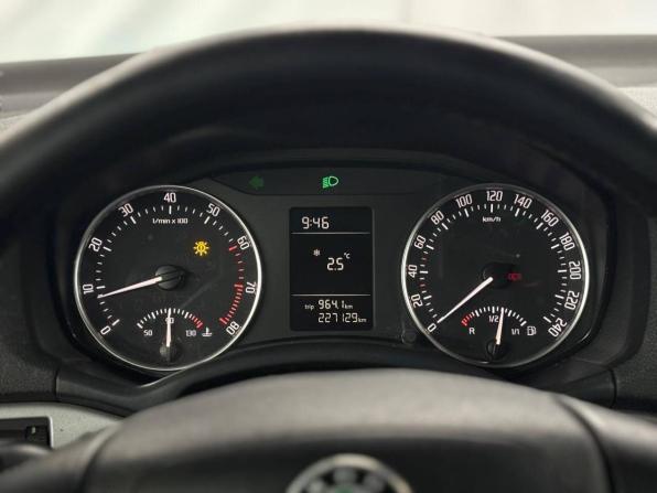 Skoda Octavia II (A5) Рестайлинг с пробегом 2012 года, цена 629 000 рублей, 227000 км, лифтбек, Автокод Объявления