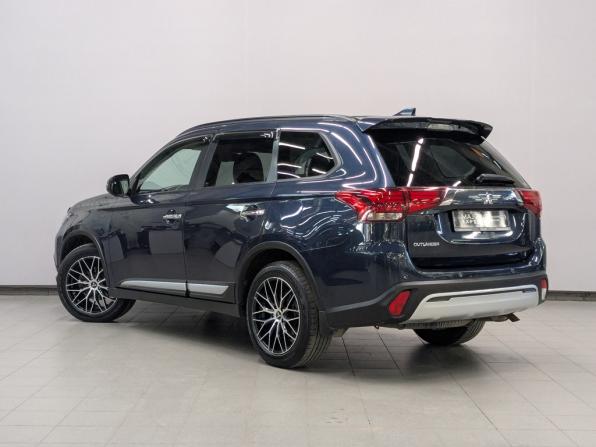Mitsubishi Outlander III Рестайлинг 3 с пробегом 2021 года, цена 2 780 000 рублей, 111269 км, внедорожник, Автокод Объявления