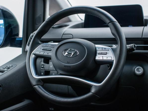 Hyundai Staria I с пробегом 2023 года, цена 5 500 000 рублей, 43435 км, минивэн, Автокод Объявления
