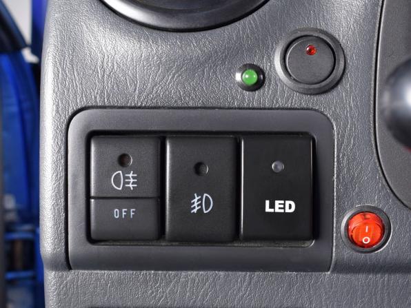 Suzuki Jimny III Рестайлинг 1 с пробегом 2005 года, цена 2 499 997 рублей, 198015 км, внедорожник, Автокод Объявления