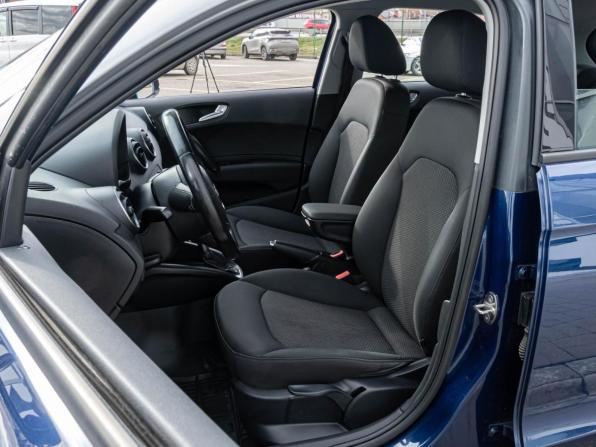 Audi A1 I (8X) с пробегом 2012 года, цена 998 000 рублей, 206284 км, хэтчбек, Автокод Объявления