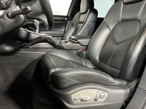 Porsche Cayenne II (958) с пробегом 2012 года, цена 2 357 000 рублей, 271991 км, внедорожник, Автокод Объявления