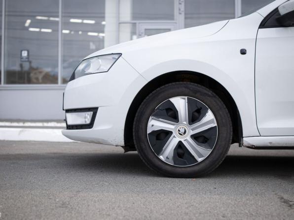 Skoda Rapid I с пробегом 2014 года, цена 830 000 рублей, 231159 км, лифтбек, Автокод Объявления