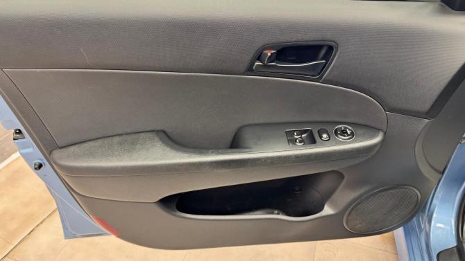 Hyundai i30 I Рестайлинг с пробегом 2010 года, цена 650 000 рублей, 277286 км, хэтчбек, Автокод Объявления